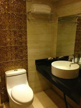 South Ninghua Kai Apartment Hotel Нанинг Екстериор снимка